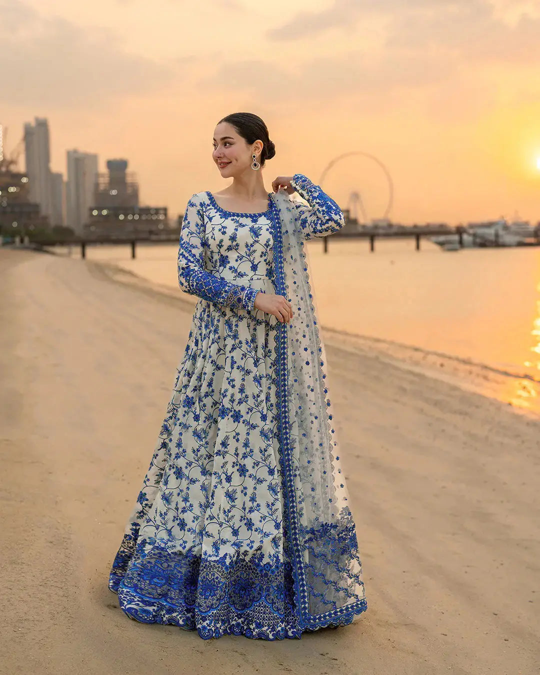 3 Pcs Women's Stitched Lawn Printed Maxi Suit