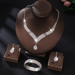 Sparkling V-Neck Jewelry Set for Pakistani Bridal Wear