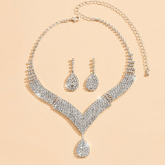 Sparkling V-Neck Jewelry Set for Pakistani Bridal Wear